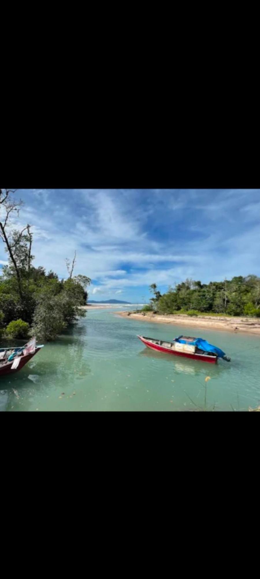 The Mangrove Villa Sematan Exterior photo